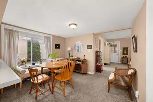 732 Park Ave, Sycamore, IL 60178 - Photo 8