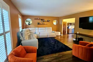 5469 Barnwood Dr, Gurnee, IL 60031 - Photo 6