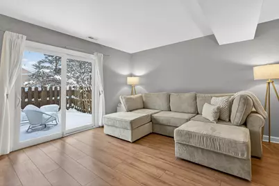 1391 Sherwood Court, Gurnee, IL 60031 - Photo 4