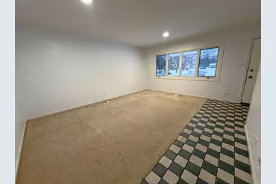 470 Northview Lane, Hoffman Estates, IL 60169 - Photo 4