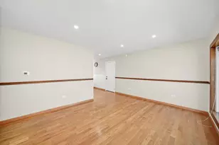 228 Kosan Cir, Streamwood, IL 60107 - Photo 6