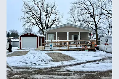 27 Lakeview Road, Gays, IL 61928 - Photo 1