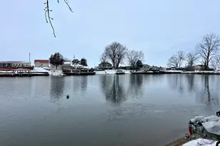 27 Lakeview Rd, Gays, IL 61928 - Photo 4