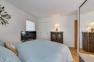 218 Greenbriar St, Elk Grove Village, IL 60007 - Photo 18