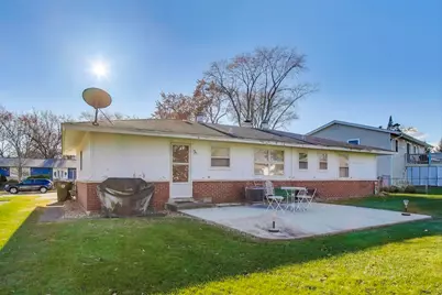 218 Greenbriar Street, Elk Grove Village, IL 60007 - Photo 24