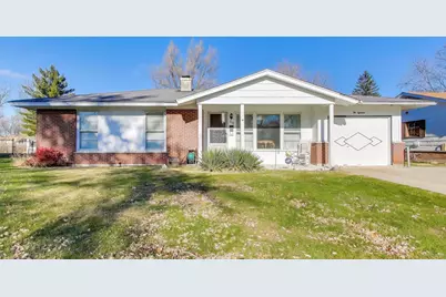 218 Greenbriar Street, Elk Grove Village, IL 60007 - Photo 1