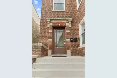 5039 W Cullom Avenue, Chicago, IL 60641 - Photo 2