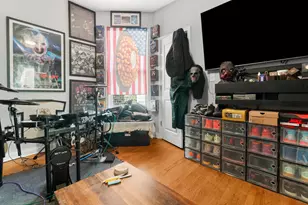 5039 W Cullom Ave, Chicago, IL 60641 - Photo 4