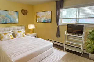 5725 Holmes Ave, Clarendon Hills, IL 60514 - Photo 14