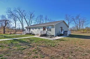 201 311 & Lot's 3-10 24th Ave, Ottawa, IL 61350 - Photo 8