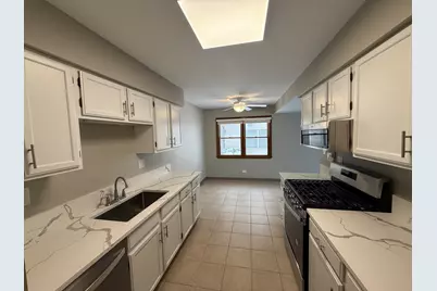 [Address not provided], Batavia, IL 60510 - Photo 4