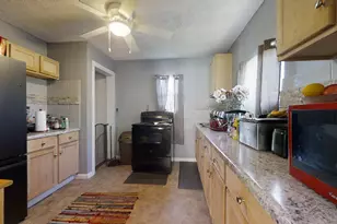 1124 W Cushing St, Decatur, IL 62526 - Photo 8