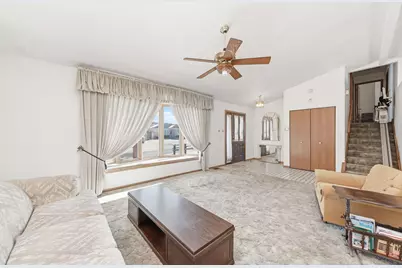 5841 W 75th Place, Burbank, IL 60459 - Photo 6