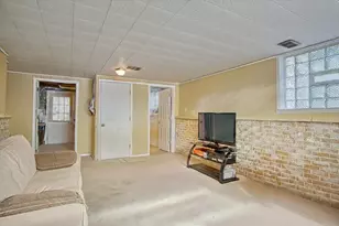 251 W Armitage Ave, Elmhurst, IL 60126 - Photo 12