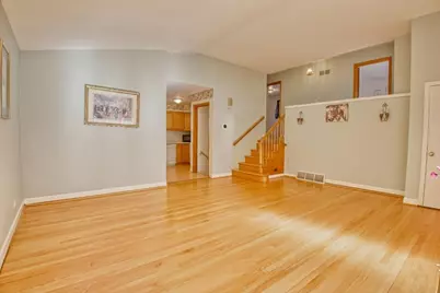 251 W Armitage Avenue, Elmhurst, IL 60126 - Photo 4