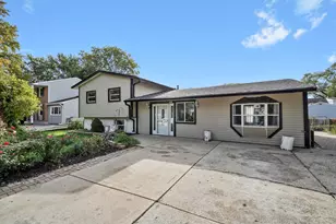 461 Rockhurst Rd, Bolingbrook, IL 60440 - Photo 24