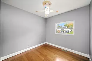 461 Rockhurst Rd, Bolingbrook, IL 60440 - Photo 10