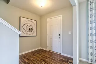 1646 Patterson Ave, North Aurora, IL 60542 - Photo 4