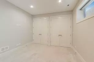 4135 N Kenmore Ave, Chicago, IL 60613 - Photo 14