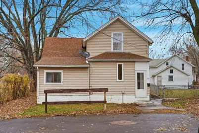 711 Park Place, Sterling, IL 61081 - Photo 2