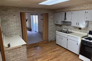 17226 Community St, Lansing, IL 60438 - Photo 6