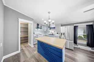 830 S 10th St, Dekalb, IL 60115 - Photo 12