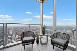 14 W Superior St, Chicago, IL 60654 - Photo 18