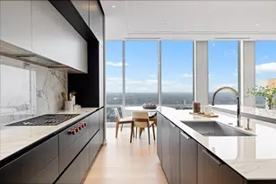 14 W Superior St, Chicago, IL 60654 - Photo 8