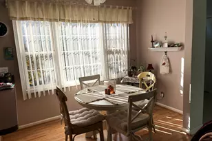 11022 Deblin Ln, Oak Lawn, IL 60453 - Photo 6