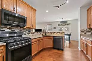 502 Vernon Dr, Oswego, IL 60543 - Photo 16