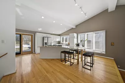 [Address not provided], La Grange Highlands, IL 60525 - Photo 10