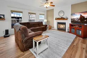 10 Deerfield Ct, Bloomington, IL 61705 - Photo 12