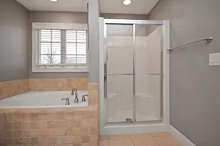 10 Deerfield Ct, Bloomington, IL 61705 - Photo 26