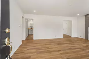 2005 S Prospect Ave, Champaign, IL 61820 - Photo 2