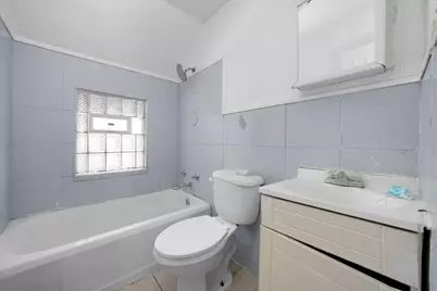 15218 Turlington Avenue, Harvey, IL 60426 - Photo 10