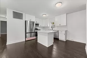 15422 Cherry Ln, Markham, IL 60428 - Photo 6