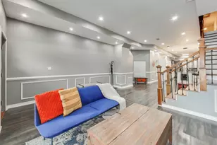 4049 S Indiana Ave, Chicago, IL 60653 - Photo 2