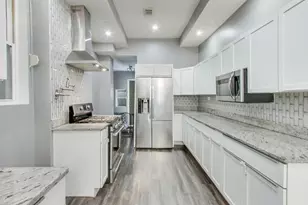 4049 S Indiana Ave, Chicago, IL 60653 - Photo 10