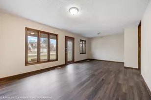 16400 Sherwood Dr, Orland Park, IL 60462 - Photo 4