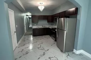 541 N Lawndale Ave, Chicago, IL 60624 - Photo 2