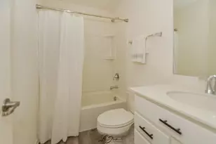 [Address not provided], Yorkville, IL 60560 - Photo 18