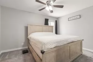 2730 Dorothy Dr, Aurora, IL 60504 - Photo 12