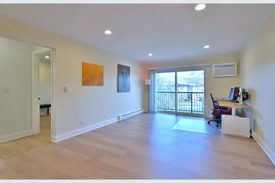 836 E Old Willow Road E #211, Prospect Heights, IL 60070 - Photo 4