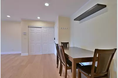 836 E Old Willow Road E #211, Prospect Heights, IL 60070 - Photo 10