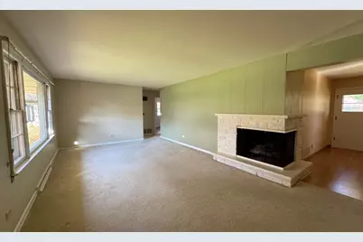 [Address not provided], East Dundee, IL 60118 - Photo 2