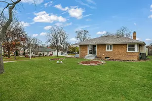 2 N Wisconsin Ave, Addison, IL 60101 - Photo 26