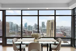 100 E 14th St, Chicago, IL 60605 - Photo 8