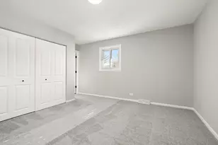 16380 Terry Ln, Oak Forest, IL 60452 - Photo 8