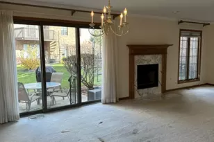 12 Queens Ct, Westchester, IL 60154 - Photo 8