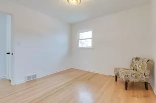 1689 S Elm St, Des Plaines, IL 60018 - Photo 22